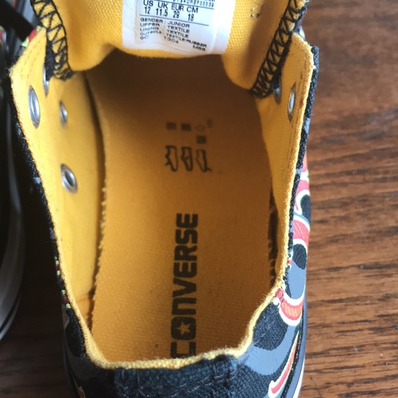 Converse All Star black w orange/yellow flames low top kids shoes NWOT - Picture 6 of 8